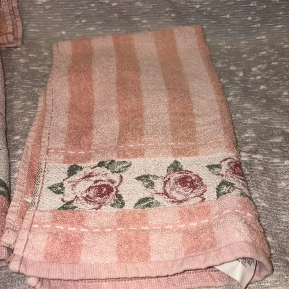Priority Santans BathSetTowels (5)Pieces‎ PinkFloral Cotton NWOT